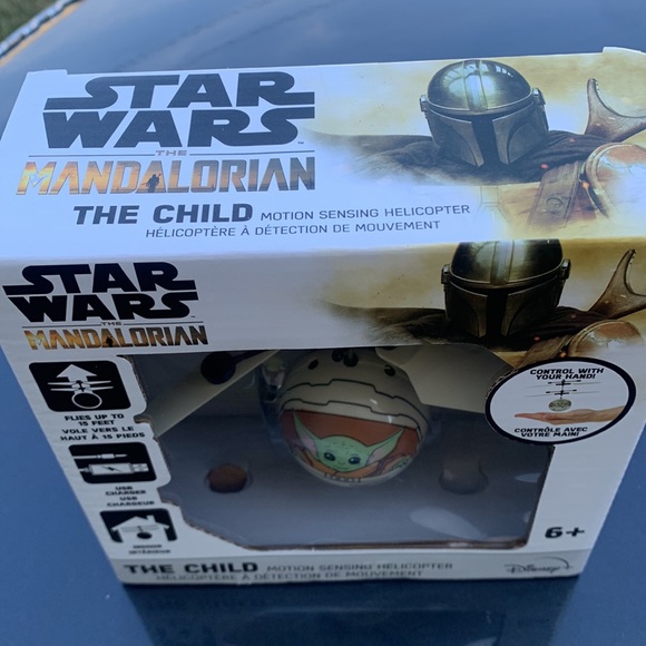 Star Wars Mandalorian The Child Motion Sensing Helicopter Toy - Picture 3 of 6